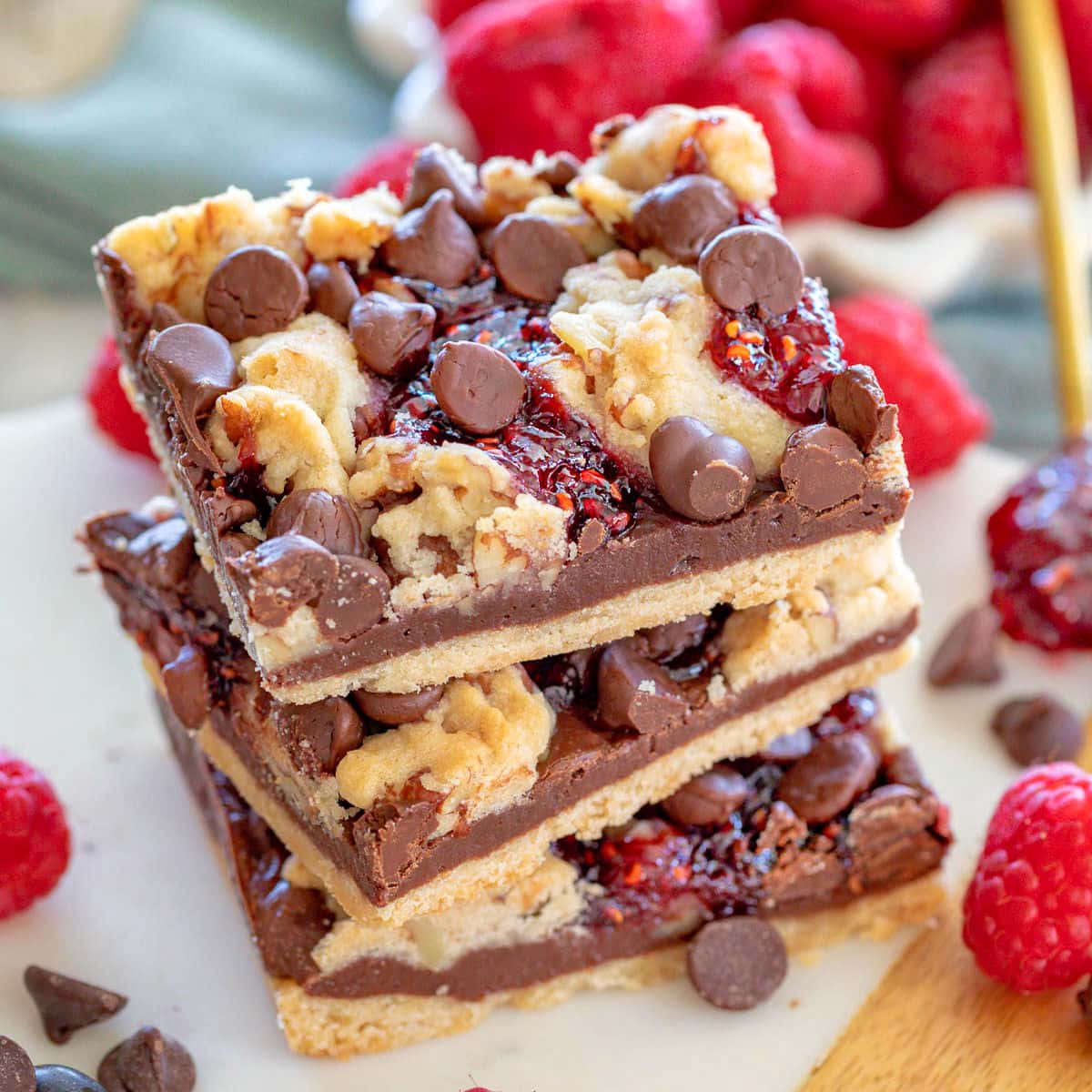 Chocolate Raspberry Crumb Bars